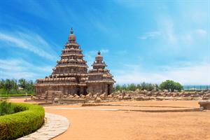 Mahabalipuram – Pondicherry(95 Km/2 hrs) – Thanjavur(173 Km/ 3 Hrs)