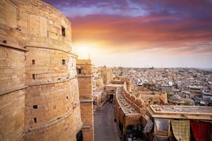 Jodhpur → Jaisalmer (Approx. 285 KM / 5 Hours)